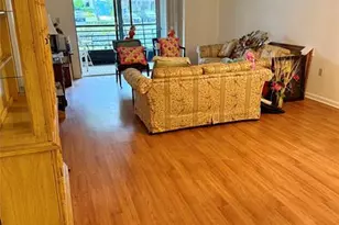 900 Colony Point Cir, Pembroke Pines, FL 33026 - Photo 10