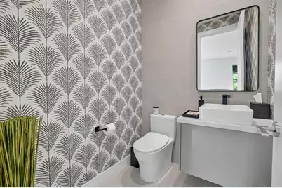 2401 N Atlantic Blvd, Fort Lauderdale, FL 33305 - Photo 36