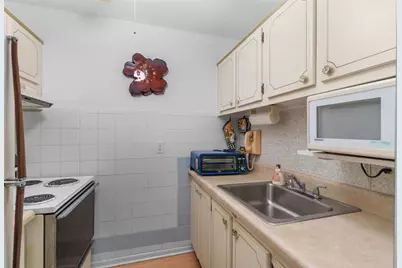 2106 NE 56th Ct, Unit #204, Fort Lauderdale, FL 33308 - Photo 12