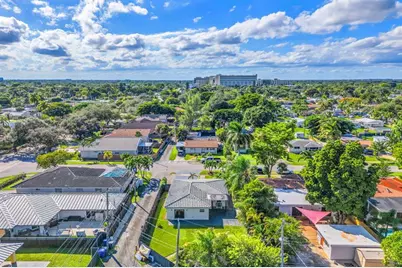 915 N 31st Rd, Hollywood, FL 33021 - Photo 38