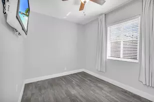 915 N 31st Rd, Hollywood, FL 33021 - Photo 24