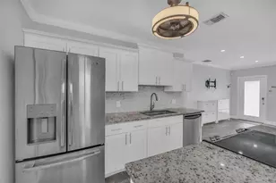 915 N 31st Rd, Hollywood, FL 33021 - Photo 8