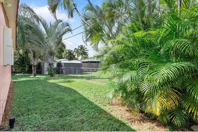 3241 SW 23rd Ct, Fort Lauderdale, FL 33312 - Photo 44