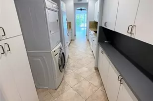 929 NE 18th Ct, Fort Lauderdale, FL 33305 - Photo 52