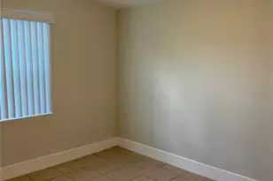 2201 NE 135th Ln, North Miami Beach, FL 33181 - Photo 10