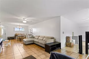 8990 S Hollybrook Blvd, Pembroke Pines, FL 33025 - Photo 22
