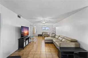 8990 S Hollybrook Blvd, Pembroke Pines, FL 33025 - Photo 20