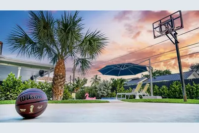 518  Sunshine Dr, Delray Beach, FL 33444 - Photo 2