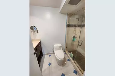 219 NE 14th Ave, Hallandale Beach, FL 33009 - Photo 18