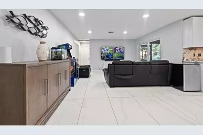 2745  Omega Place, North Palm Beach, FL 33408 - Photo 8