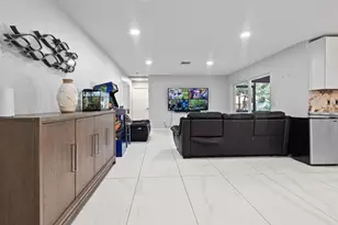 2745 Omega Pl, North Palm Beach, FL 33408 - Photo 8