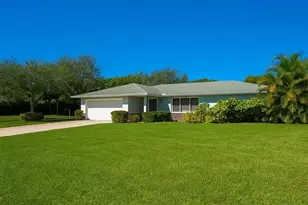 2745 Omega Pl, North Palm Beach, FL 33408 - Photo 2