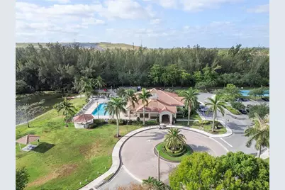 1273 SW 48th Ter, Deerfield Beach, FL 33442 - Photo 32