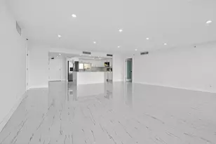 2480 Presidential Way, West Palm Beach, FL 33401 - Photo 10