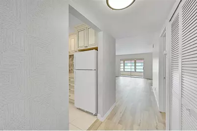 23  Abbey Ln, Unit #202, Delray Beach, FL 33446 - Photo 2