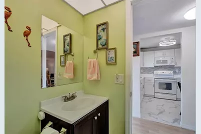 9421  Sunrise Lakes Blvd, Unit #206, Sunrise, FL 33322 - Photo 18