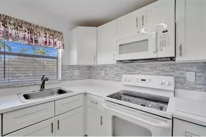 9421  Sunrise Lakes Blvd, Unit #206, Sunrise, FL 33322 - Photo 16