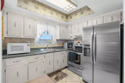 100 SE 6th Ave, Unit #304, Pompano Beach, FL 33060 - Photo 12