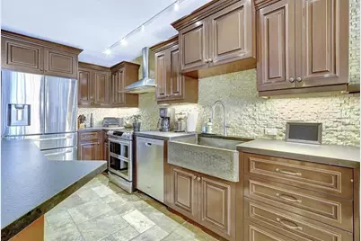 2300  Diana, Unit #203, Hallandale Beach, FL 33009 - Photo 12