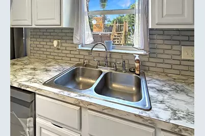 3043 SE Banyan St, Stuart, FL 34997 - Photo 14