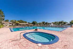 450 Briarwood Cir, Hollywood, FL 33024 - Photo 46