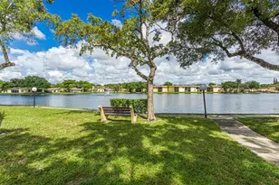 450 Briarwood Cir, Hollywood, FL 33024 - Photo 42