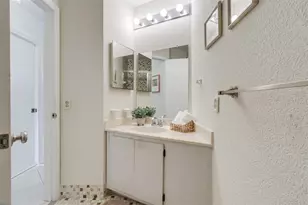 450 Briarwood Cir, Hollywood, FL 33024 - Photo 34