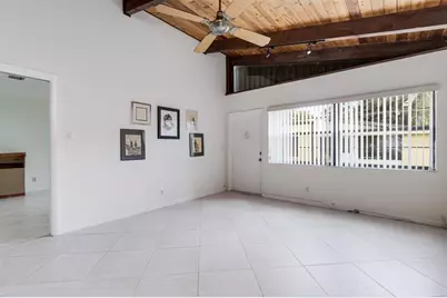 450  Briarwood Cir, Unit #2, Hollywood, FL 33024 - Photo 18