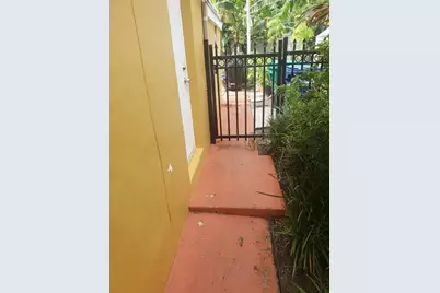 19720 NE 10th Ct, Miami, FL 33179 - Photo 28