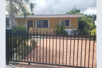 19720 NE 10th Ct, Miami, FL 33179 - Photo 2