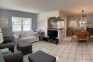 492 Tilford W Unit, Deerfield Beach, FL 33442 - Photo 2