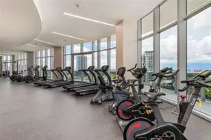 488 NE 18th St, Miami, FL 33132 - Photo 16