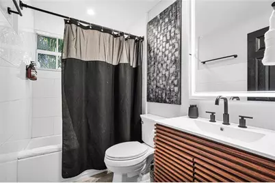 621 NE 28th St, Wilton Manors, FL 33334 - Photo 92