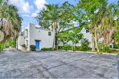 621 NE 28th St, Wilton Manors, FL 33334 - Photo 6