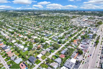 261 NE 45th St, Oakland Park, FL 33334 - Photo 30