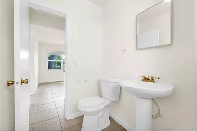 261 NE 45th St, Oakland Park, FL 33334 - Photo 56