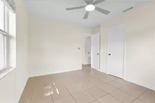 261 NE 45th St, Oakland Park, FL 33334 - Photo 48