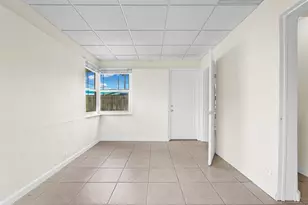 261 NE 45th St, Oakland Park, FL 33334 - Photo 36