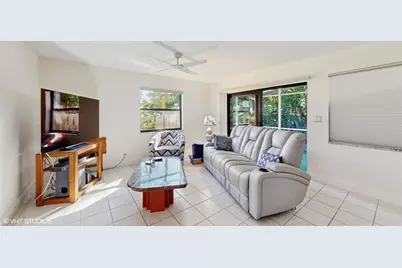 2113 NE 11th Ave, Unit #2113, Wilton Manors, FL 33305 - Photo 2