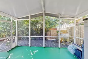 2113 NE 11th Ave, Wilton Manors, FL 33305 - Photo 6