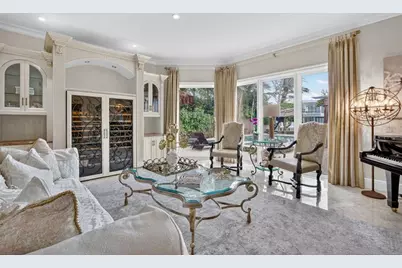 2630  Barcelona Dr, Fort Lauderdale, FL 33301 - Photo 8