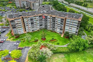 1100 St Charles Pl, Pembroke Pines, FL 33026 - Photo 46