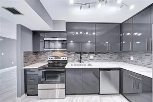 1100 St Charles Pl, Pembroke Pines, FL 33026 - Photo 6