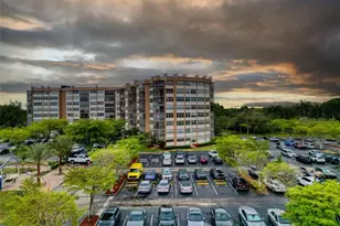 1100 St Charles Pl, Pembroke Pines, FL 33026 - Photo 42