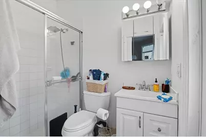 7631 NW 87th Ter, Tamarac, FL 33321 - Photo 10