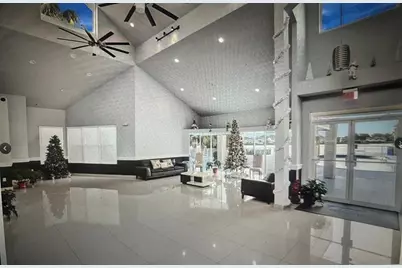 3421 NW 44th St, Unit #205, Lauderdale Lakes, FL 33309 - Photo 22