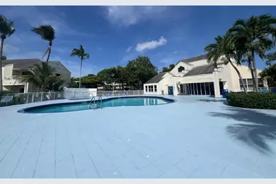 3421 NW 44th St, Unit #205, Lauderdale Lakes, FL 33309 - Photo 12