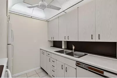 2401 Antigua Circle #E3, Coconut Creek, FL 33066 - Photo 10