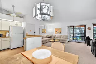 10419 E Clairmont Cir, Tamarac, FL 33321 - Photo 4