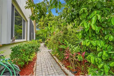 5791 NW 48th Dr, Coral Springs, FL 33067 - Photo 10